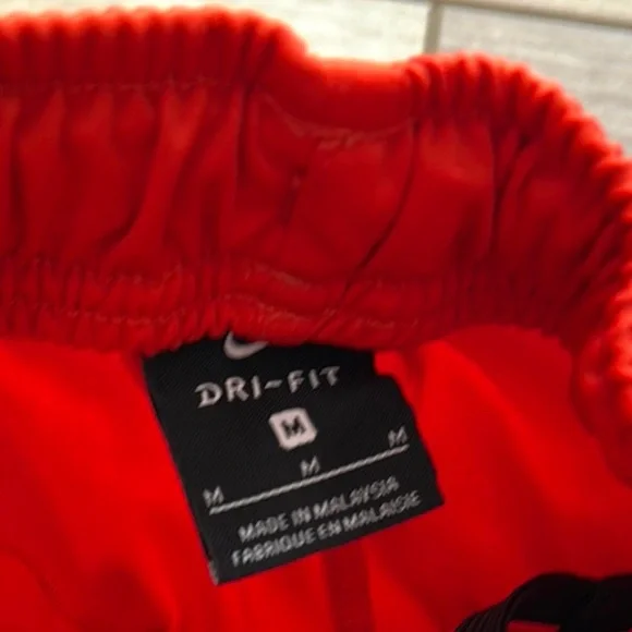 Nike Dri Fit Performance Shorts - Picture 2 of 5